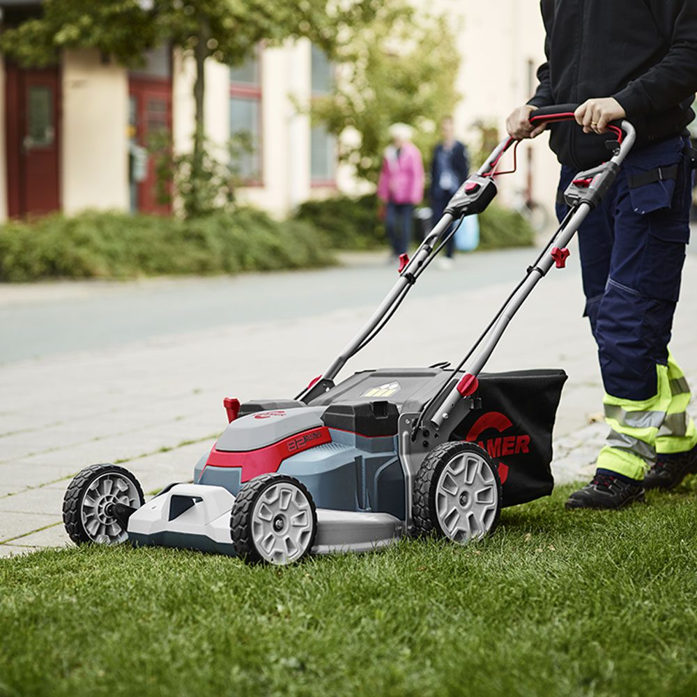 Cramer 82LM61S – 61cm Professional Twin Blade Lawn Mower