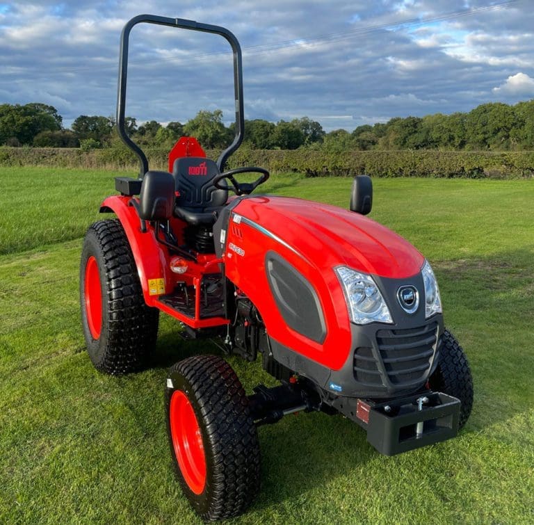 KIOTI TRACTOR CK2630 ROPS / Cabin