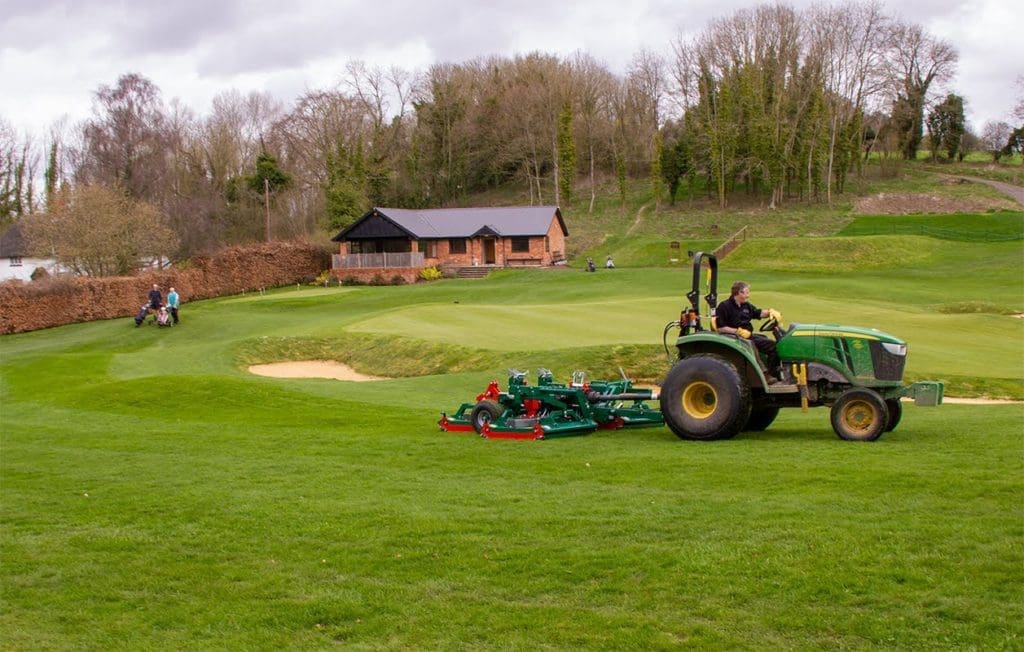Ace Your Golf Course Maintenance: Top 10 Compact Tractors Uses On A Green | Middlewich Machinery Crx-320 golf & sports turf mower