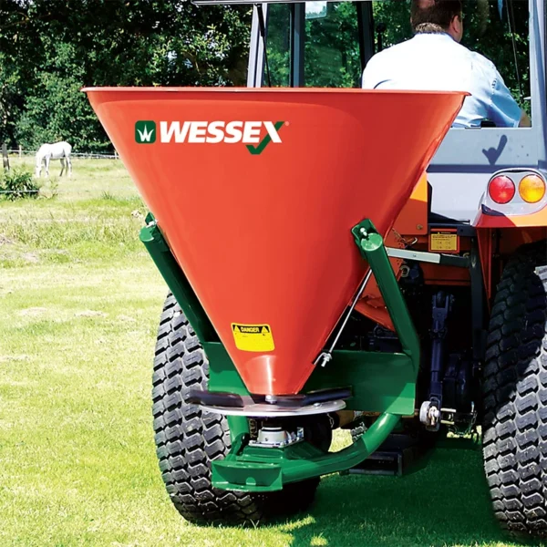 Wessex mounted fertiliser spreaders | fs-360-p | middlewich machinery