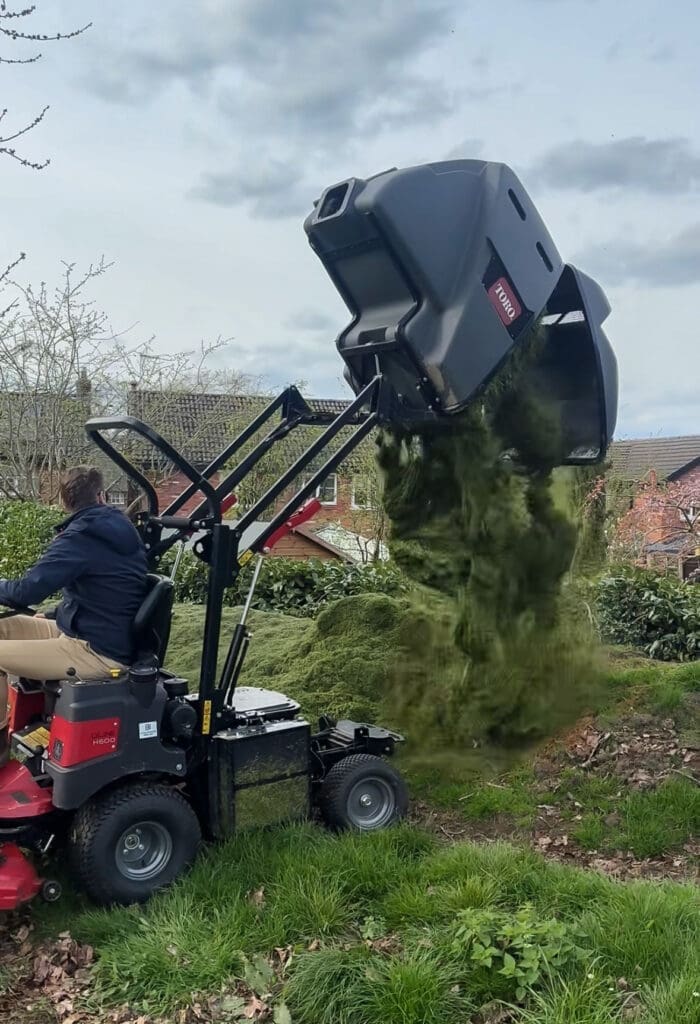 Collection vs mulching: which mowing method is best for your grounds? | middlewich machinery